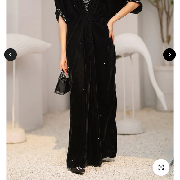 NWOT class black velvet beaded dress kaftan - Picture 4 of 4